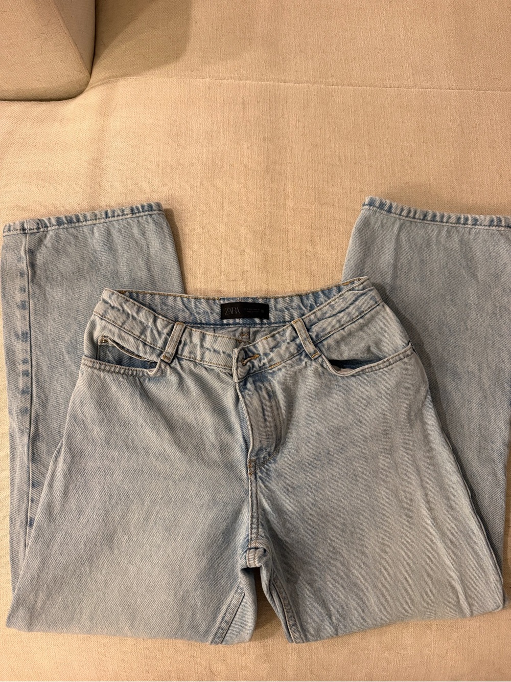 Zara Men’s Straight Light Blue Denim Jeans